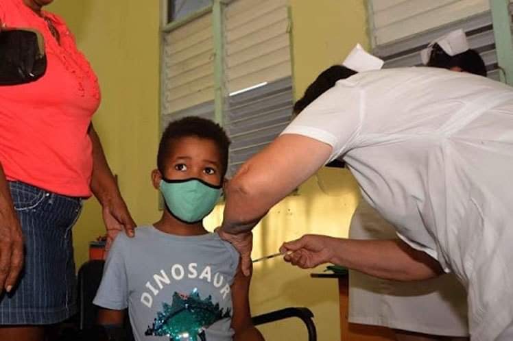 Cuba, primer país en inmunizar a su  niñez